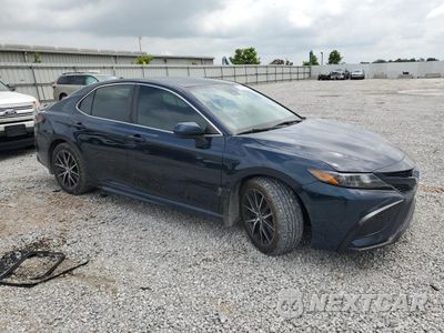 Czwarte zdjęcie samochodu z boku: 2021 TOYOTA CAMRY SE VIN:4T1G11AK0MU557213 - miniatura