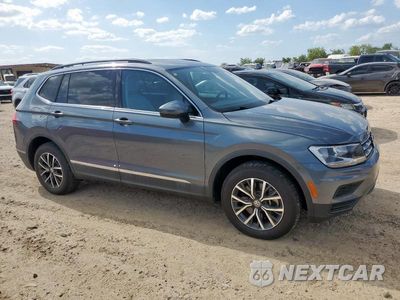 Czwarte zdjęcie samochodu z boku: 2020 VOLKSWAGEN TIGUAN SE VIN:3VV3B7AX2LM087320 - miniatura