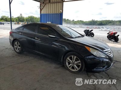 Czwarte zdjęcie samochodu z boku: 2013 HYUNDAI SONATA SE VIN:5NPEC4AC0DH607389 - miniatura