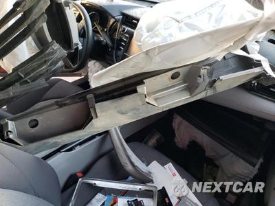 Zdjęcie 8 z 12 samochodu: 2020 TOYOTA CAMRY LE VIN:4T1C31AK1LU011446 - miniatura