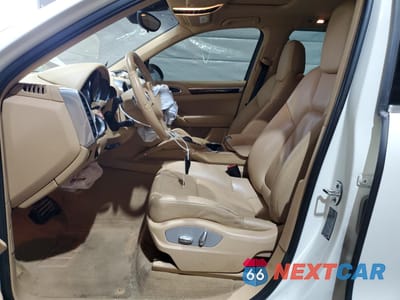 Zdjęcie 7 z 15 samochodu: 2012 PORSCHE CAYENNE VIN:WP1AA2A27CLA00916 - miniatura