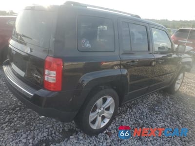 Trzecie zdjęcie samochodu z tyłu: 2012 JEEP PATRIOT LIMITED VIN:1C4NJPCB1CD687821 - miniatura