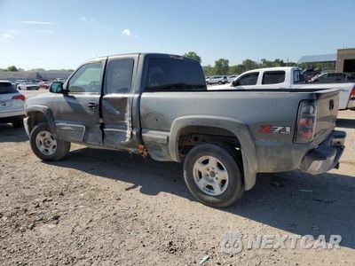 Trzecie zdjęcie samochodu z tyłu: 2001 CHEVROLET SILVERADO K1500 VIN:1GCEK19T91E179534 - miniatura