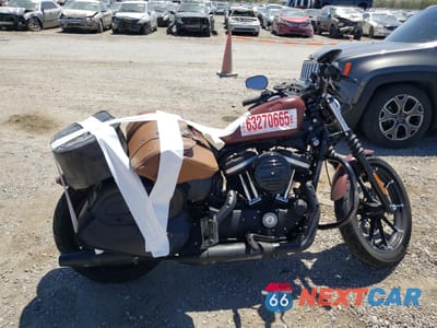 2017 HARLEY-DAVIDSON XL883 IRON 883 1HD4LE212HC413302 - główne zdjęcie licytacji z USA - miniatura