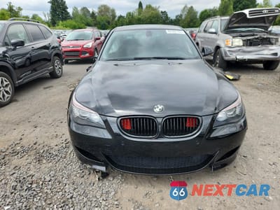 Piąte zdjęcie samochodu w środku: 2010 BMW M5 VIN:WBSNB9C50AC043256 - miniatura