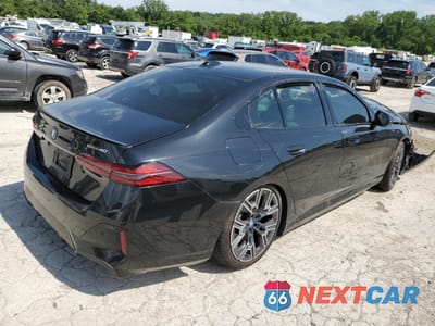 Trzecie zdjęcie samochodu z tyłu: 2024 BMW I5 EDRIVE 40 VIN:WBY33FK07RCR03776 - miniatura