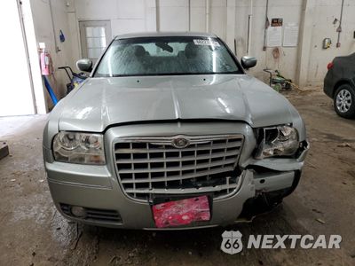 Piąte zdjęcie samochodu w środku: 2005 CHRYSLER 300 TOURING VIN:2C3JA53G15H507021 - miniatura