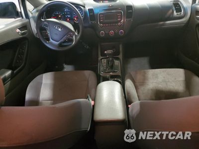 Zdjęcie 8 z 14 samochodu: 2018 KIA FORTE LX VIN:3KPFK4A70JE178765 - miniatura