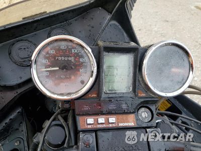 Zdjęcie 7 z 9 samochodu: 1984 HONDA VF1100 S VIN:1HFSC1705EA006413 - miniatura