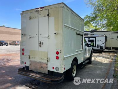 Czwarte zdjęcie samochodu z boku: 2015 FORD F250 SUPER DUTY VIN:1FDBF2B68FEA47594 - miniatura