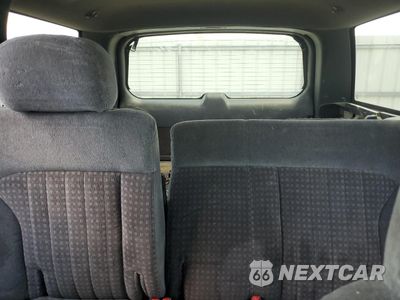 Zdjęcie 10 z 15 samochodu: 1999 CHEVROLET BLAZER VIN:1GNDT13W5X2116430 - miniatura
