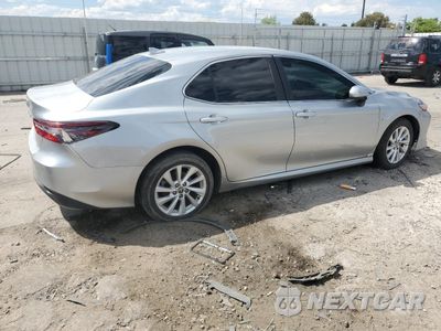 Trzecie zdjęcie samochodu z tyłu: 2021 TOYOTA CAMRY LE VIN:4T1C11AK7MU557059 - miniatura
