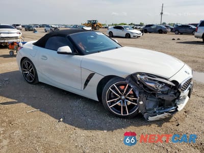 Czwarte zdjęcie samochodu z boku: 2021 BMW Z4 SDRIVE30I VIN:WBAHF3C05MWX36169 - miniatura