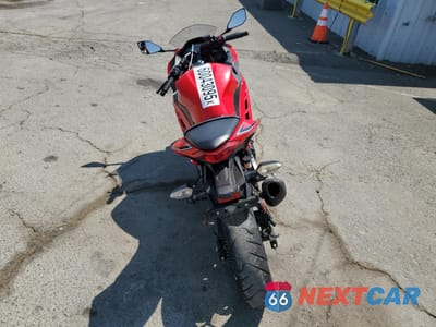 Czwarte zdjęcie samochodu z boku: 2016 KAWASAKI EX300 B VIN:JKAEX8B11GDA31795 - miniatura