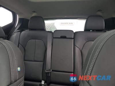 Zdjęcie 10 z 14 samochodu: 2025 VOLVO XC40 PLUS VIN:YV4L12UC9S2456433 - miniatura