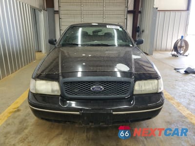 Piąte zdjęcie samochodu w środku: 2005 FORD CROWN VICTORIA POLICE INTERCEPTOR VIN:2FAHP71W35X148300 - miniatura