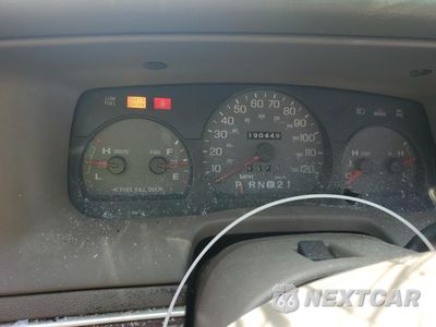 Zdjęcie 9 z 12 samochodu: 2003 MERCURY GRAND MARQUIS GS VIN:2MEFM74W83X667134 - miniatura