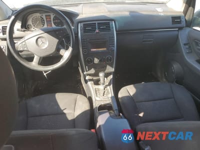 Zdjęcie 8 z 12 samochodu: 2010 MERCEDES-BENZ B200 VIN:WDDFH3DB9AJ539766 - miniatura