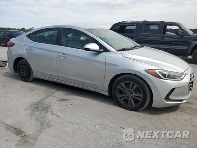 Czwarte zdjęcie samochodu z boku: 2017 HYUNDAI ELANTRA SE VIN:5NPD84LF4HH109402 - miniatura