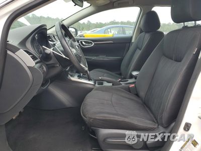 Zdjęcie 7 z 16 samochodu: 2018 NISSAN SENTRA S VIN:3N1AB7AP4JL655756 - miniatura