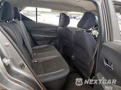 Zdjęcie 11 z 14 samochodu: 2018 NISSAN KICKS S VIN:3N1CP5CU7JL535550 - miniatura