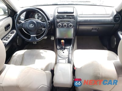 Zdjęcie 8 z 12 samochodu: 2004 LEXUS IS 300 VIN:JTHBD192840091384 - miniatura