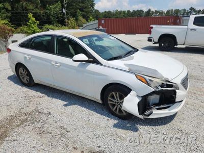 Czwarte zdjęcie samochodu z boku: 2017 HYUNDAI SONATA SE VIN:5NPE24AF7HH517675 - miniatura