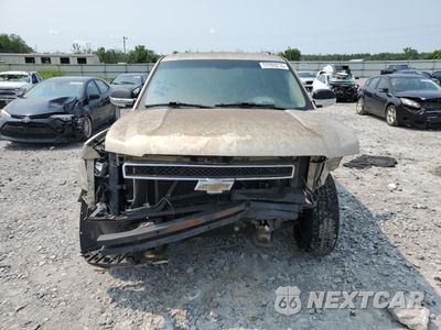 Piąte zdjęcie samochodu w środku: 2010 CHEVROLET SUBURBAN C1500 LS VIN:1GNUCHE00AR127870 - miniatura