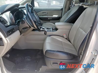 Zdjęcie 7 z 14 samochodu: 2019 KIA SEDONA LX VIN:KNDMB5C17K6529409 - miniatura