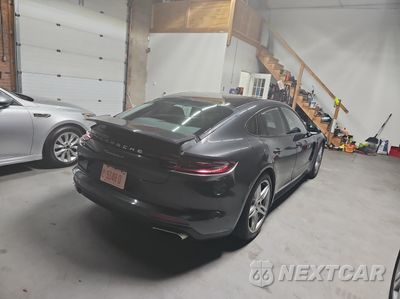 Czwarte zdjęcie samochodu z boku: 2018 PORSCHE PANAMERA 4 VIN:WPA0AA2A73JL10427 - miniatura