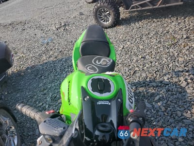 Zdjęcie 6 z 10 samochodu: 2019 KAWASAKI EX650 F VIN:JKAEXEK19KDA32376 - miniatura