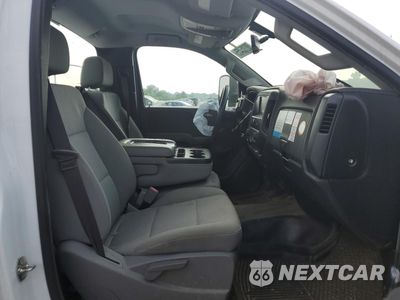Piąte zdjęcie samochodu w środku: 2017 CHEVROLET SILVERADO C3500 VIN:1GB3CYCG8HZ350709 - miniatura