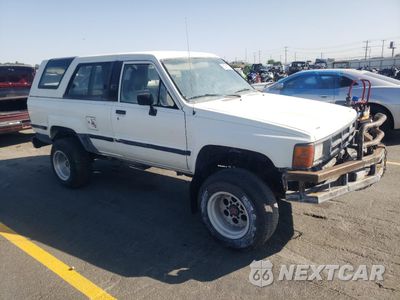 Czwarte zdjęcie samochodu z boku: 1986 TOYOTA 4RUNNER RN60 VIN:JT4RN62D6G0045742 - miniatura