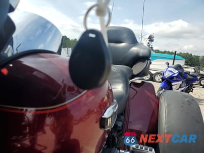 Zdjęcie 8 z 11 samochodu: 2016 HARLEY-DAVIDSON FLHTCUTG TRI GLIDE ULTRA VIN:1HD1MAL17GB857982 - miniatura