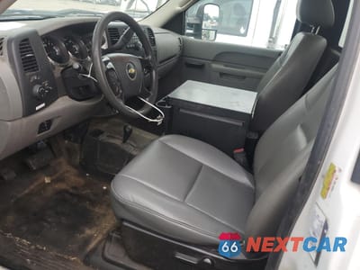 Zdjęcie 7 z 13 samochodu: 2012 CHEVROLET SILVERADO K3500 VIN:1GB3KZCG2CF204776 - miniatura