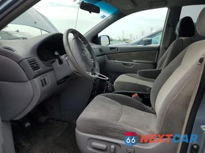Zdjęcie 7 z 13 samochodu: 2008 TOYOTA SIENNA CE VIN:5TDZK23C78S199429 - miniatura