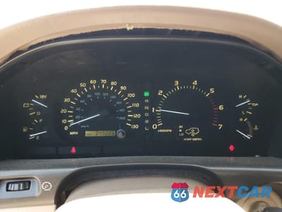 Zdjęcie 9 z 13 samochodu: 2000 LEXUS LX 470 VIN:JT6HT00W5Y0091686 - miniatura