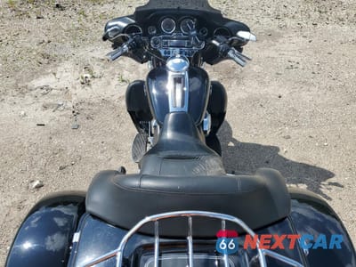 Zdjęcie 6 z 9 samochodu: 2013 HARLEY-DAVIDSON FLHTCUTG TRI GLIDE ULTRA CLASSIC VIN:1HD1MAM18DB850324 - miniatura