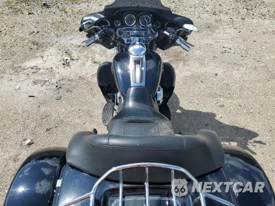 Zdjęcie 6 z 9 samochodu: 2013 HARLEY-DAVIDSON FLHTCUTG TRI GLIDE ULTRA CLASSIC VIN:1HD1MAM18DB850324 - miniatura