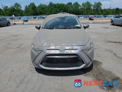 Piąte zdjęcie samochodu w środku: 2016 TOYOTA SCION IA VIN:3MYDLBZV4GY130125 - miniatura