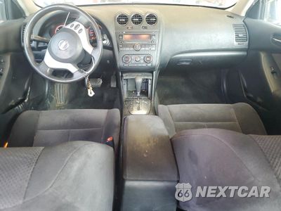 Zdjęcie 8 z 14 samochodu: 2009 NISSAN ALTIMA HYBRID VIN:1N4CL21E39C165990 - miniatura