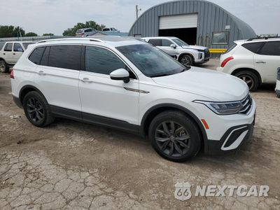 Czwarte zdjęcie samochodu z boku: 2022 VOLKSWAGEN TIGUAN SE VIN:3VV3B7AX5NM086102 - miniatura