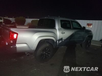 Trzecie zdjęcie samochodu z tyłu: 2020 TOYOTA TACOMA DOUBLE CAB VIN:3TMAZ5CN8LM115493 - miniatura