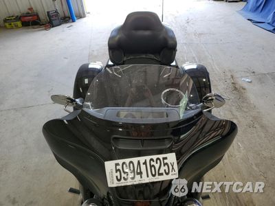 Piąte zdjęcie samochodu w środku: 2022 HARLEY-DAVIDSON FLHTCUTG VIN:1HD1MAF14NB855342 - miniatura