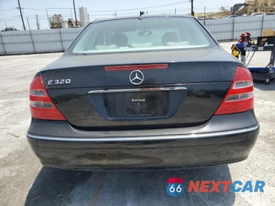 Zdjęcie 6 z 12 samochodu: 2004 MERCEDES-BENZ E 320 VIN:WDBUF65JX4A515560 - miniatura