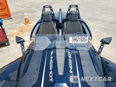 Piąte zdjęcie samochodu w środku: 2021 POLARIS SLINGSHOT SL VIN:57XAAPHD5M8141369 - miniatura