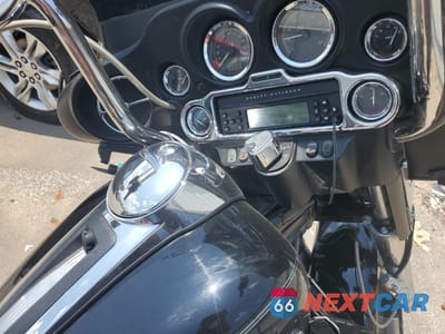 Zdjęcie 8 z 10 samochodu: 2012 HARLEY-DAVIDSON FLHTCU ULTRA CLASSIC ELECTRA GLIDE VIN:1HD1FCM14CB673002 - miniatura