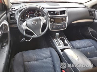 Zdjęcie 8 z 14 samochodu: 2016 NISSAN ALTIMA 2.5 VIN:1N4AL3AP1GN341371 - miniatura