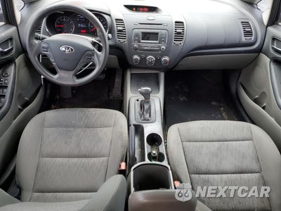 Zdjęcie 8 z 12 samochodu: 2016 KIA FORTE LX VIN:KNAFK4A65G5516184 - miniatura