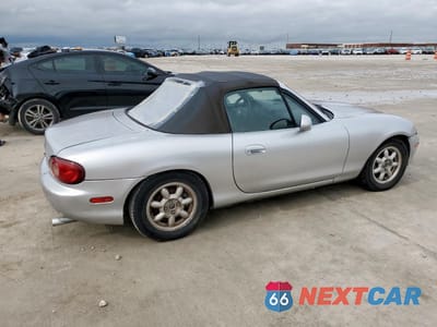 Trzecie zdjęcie samochodu z tyłu: 2001 MAZDA MX-5 MIATA BASE VIN:JM1NB353510213029 - miniatura